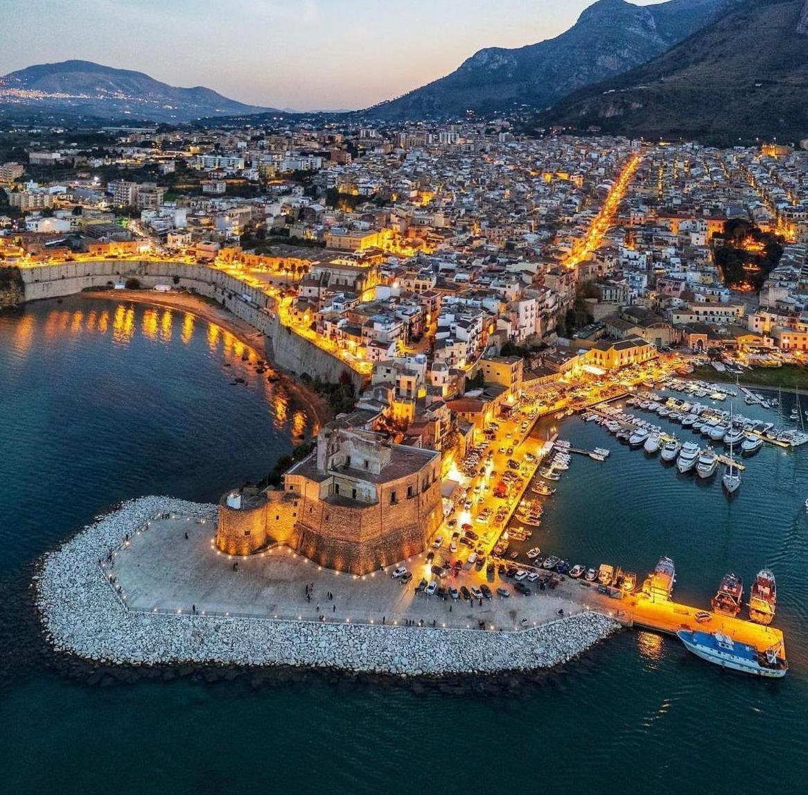 Domus Federiciana Hotel Castellammare del Golfo Exterior foto
